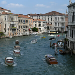 With Bezos Wedding, Venice Braces for Love in the Time of Tech Billionaires